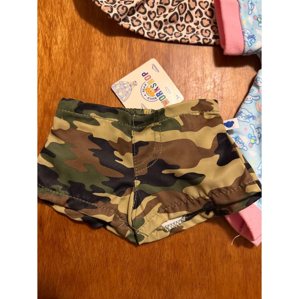 Build A-Bear Violet the Wolf Plush Grey Leopard Cinnamoroll Camo Clothes Carrier - Picture 6 of 10